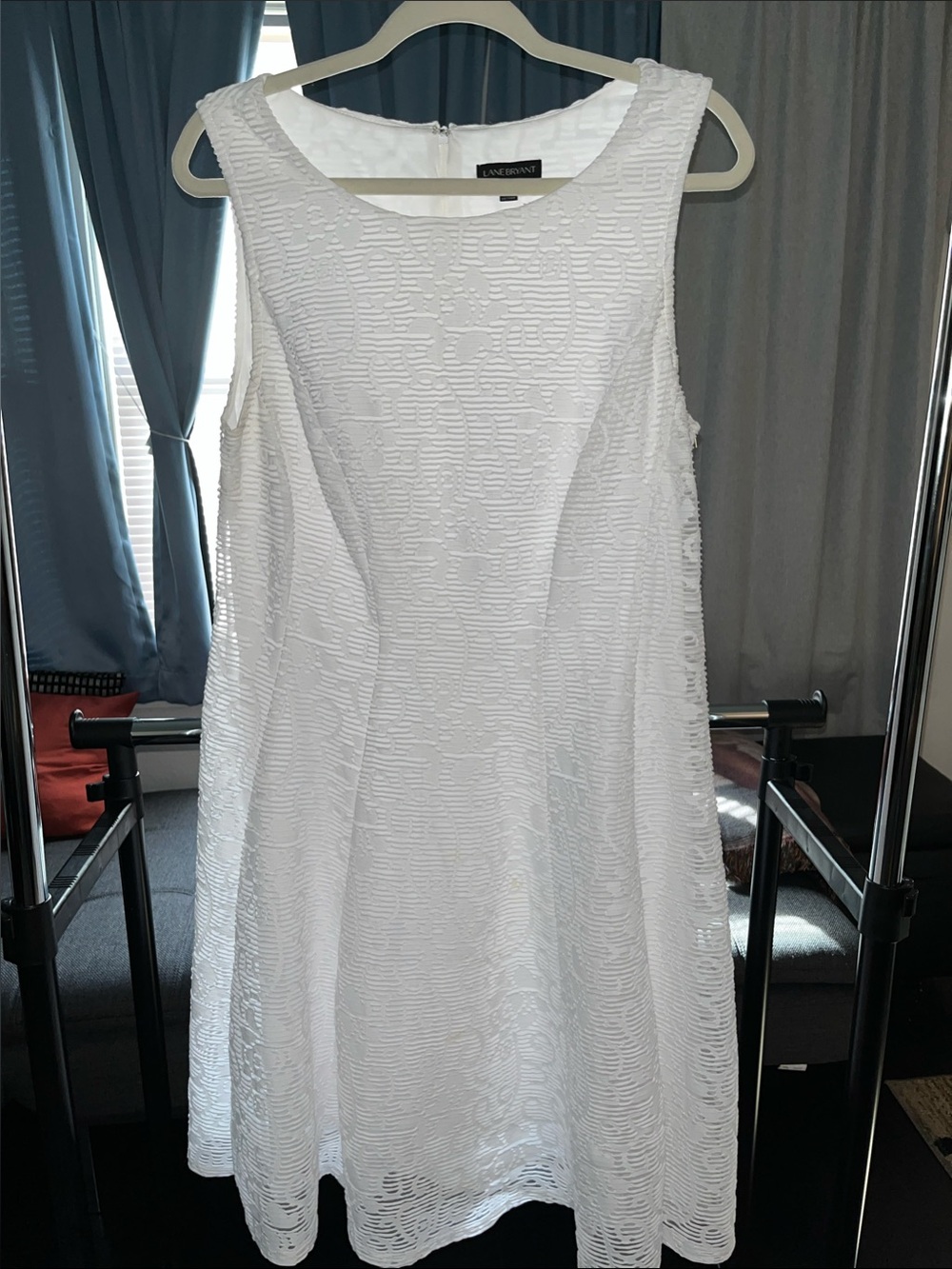 Lane Bryant White Textured Sleeveless A-Line Dress PTP 20”, L 36”